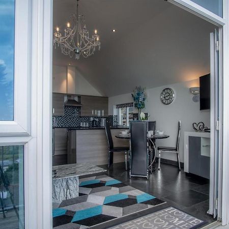 Nautilus - 2 Bedroom Apartment - Pendine Buitenkant foto