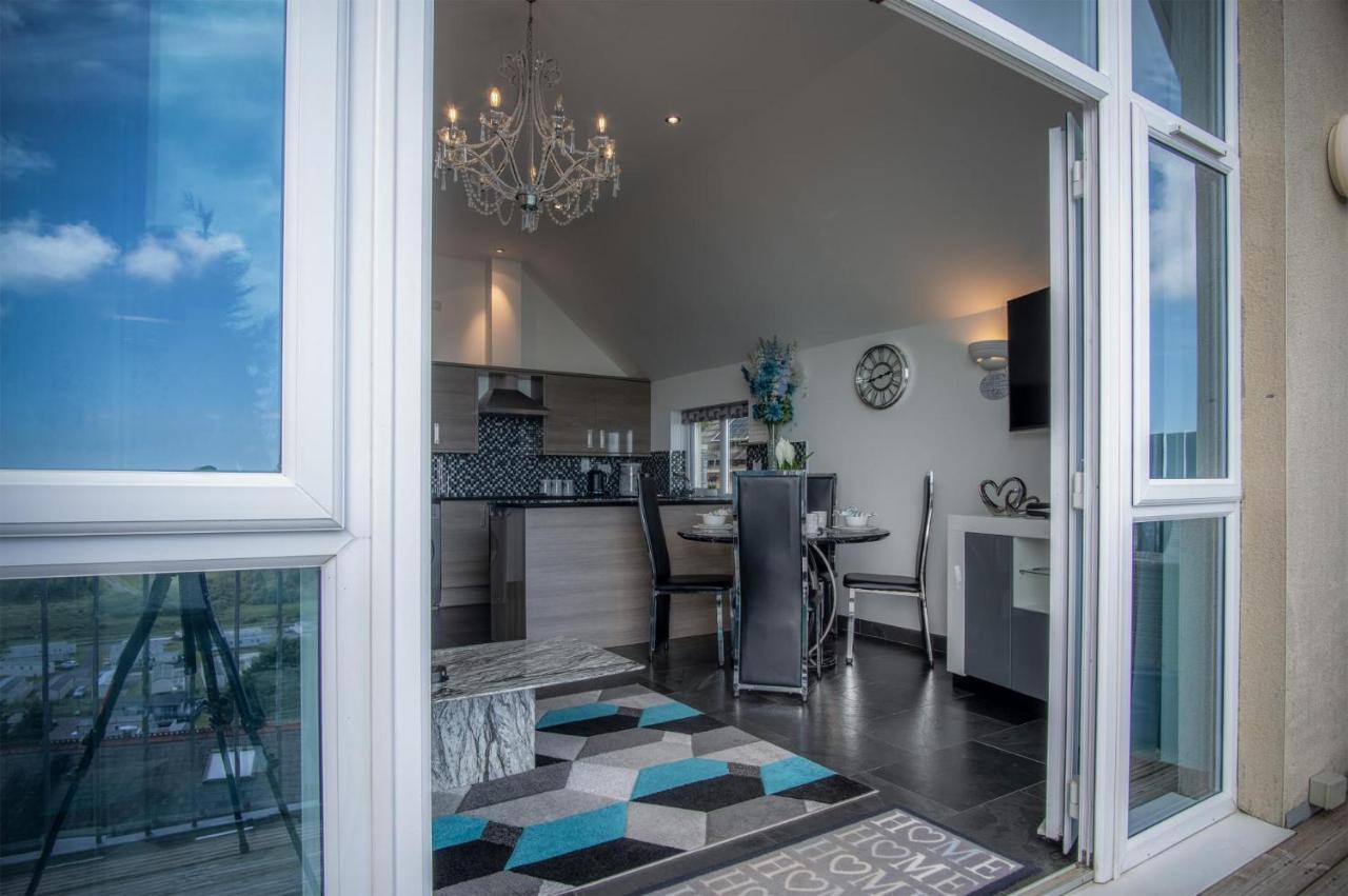 Nautilus - 2 Bedroom Apartment - Pendine Buitenkant foto